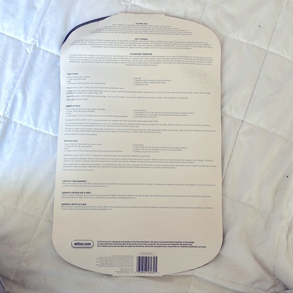 NWT VTG Wilton nonstick sugar Christmas cookie pan, 6 designs, bakes 2 dozen - Picture 2 of 5